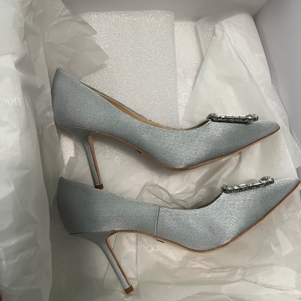 NWOT Badgley Mischka Glittering Silver Heels - Picture 5 of 8